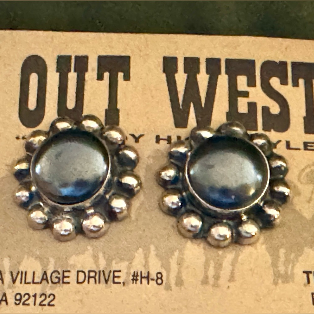 Vintage Sterling Silver Hematite (?) Post Earrings - Picture 5 of 10